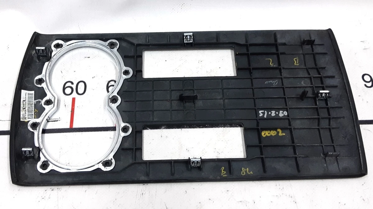 14 Декоратіваня накладка підстаканники OBECHE GLOSSY Tesla Model S, Model S REST 1024237-05-B