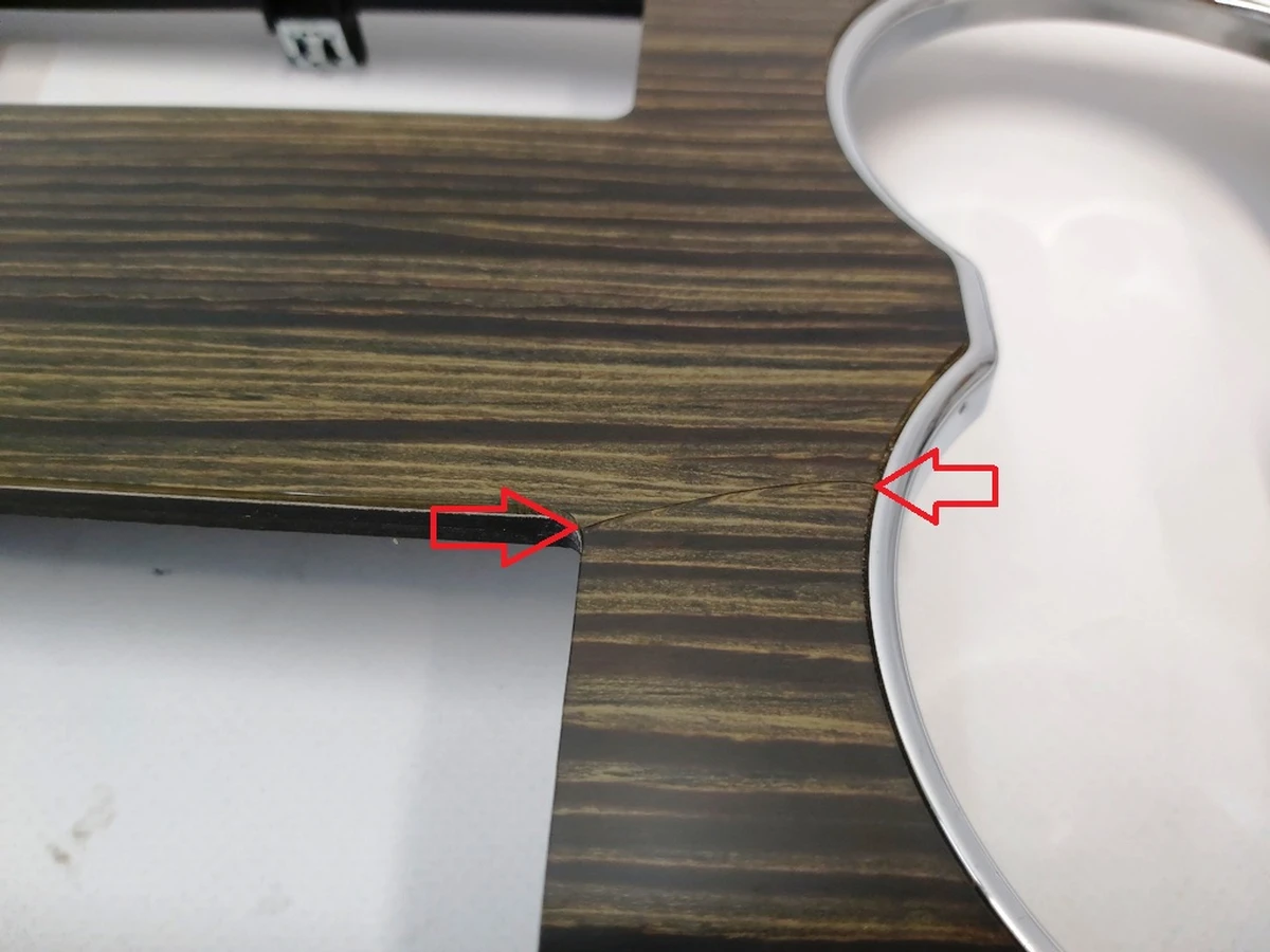 14 CENTER CONSOLE ARMREST DECOR - OBECHE GLOSSY Tesla Model S, Model S REST 1024237-05-B