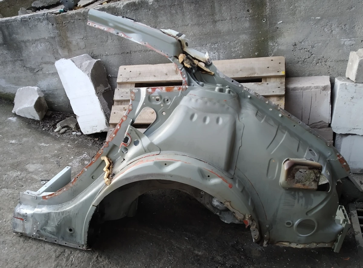 21 Чверть задня ліва склянка у зборі з кузовними панелями колісної арки та лонжероном RWD Tesla model S 1024368-S0-A