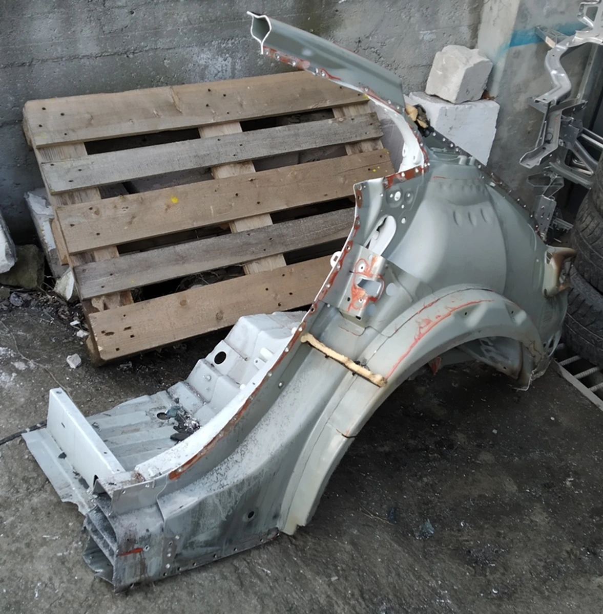 21 Чверть задня ліва склянка у зборі з кузовними панелями колісної арки та лонжероном RWD Tesla model S 1024368-S0-A