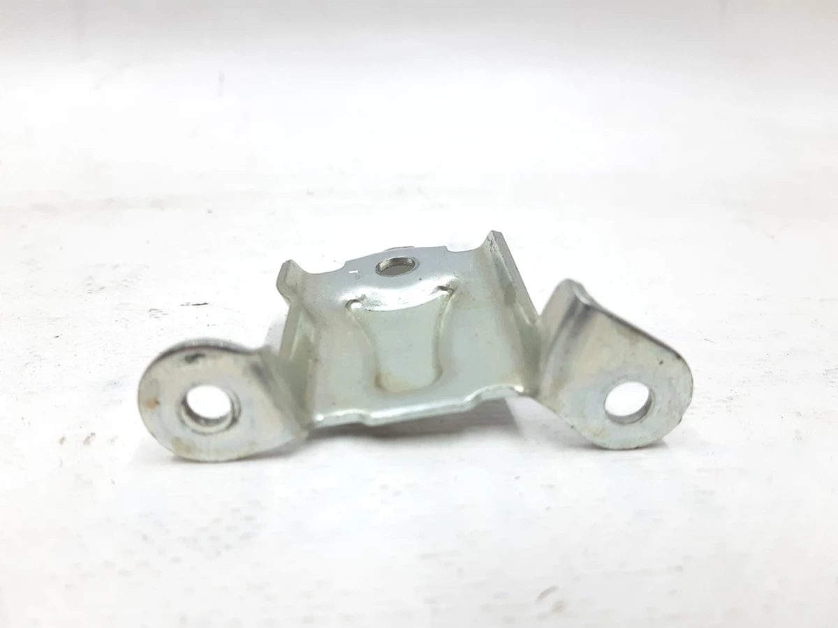 11 Кронштейн кріплення каркаса панорамного даху стійка-B лівий Tesla model S 1024426-00-A