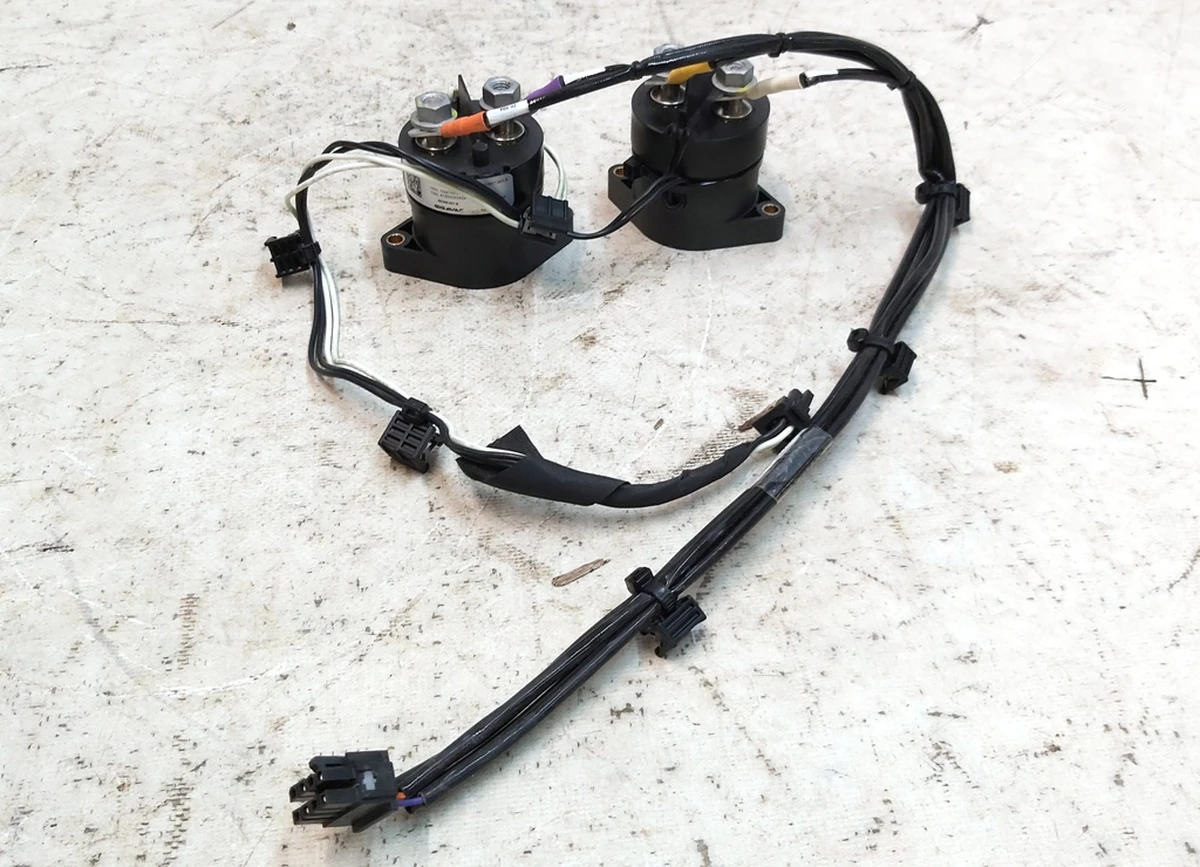 34 CONTACTOR,INT CONNECTOR,HVBAT Black Tesla model S, model S REST, model X 1024745-00-E