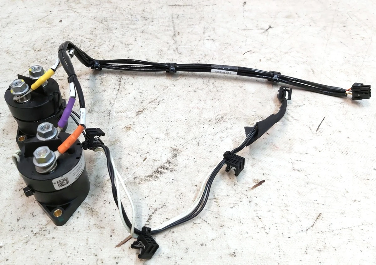 34 CONTACTOR,INT CONNECTOR,HVBAT Black Tesla model S, model S REST, model X 1024745-00-E