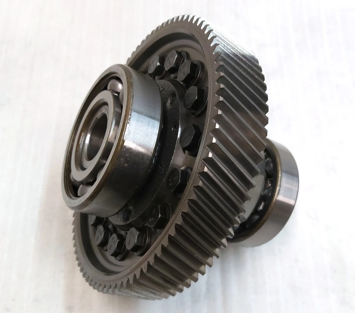 1 Диференціал в зборі з нижнім і верхнім підшипником Tesla model X 1025117-00-F