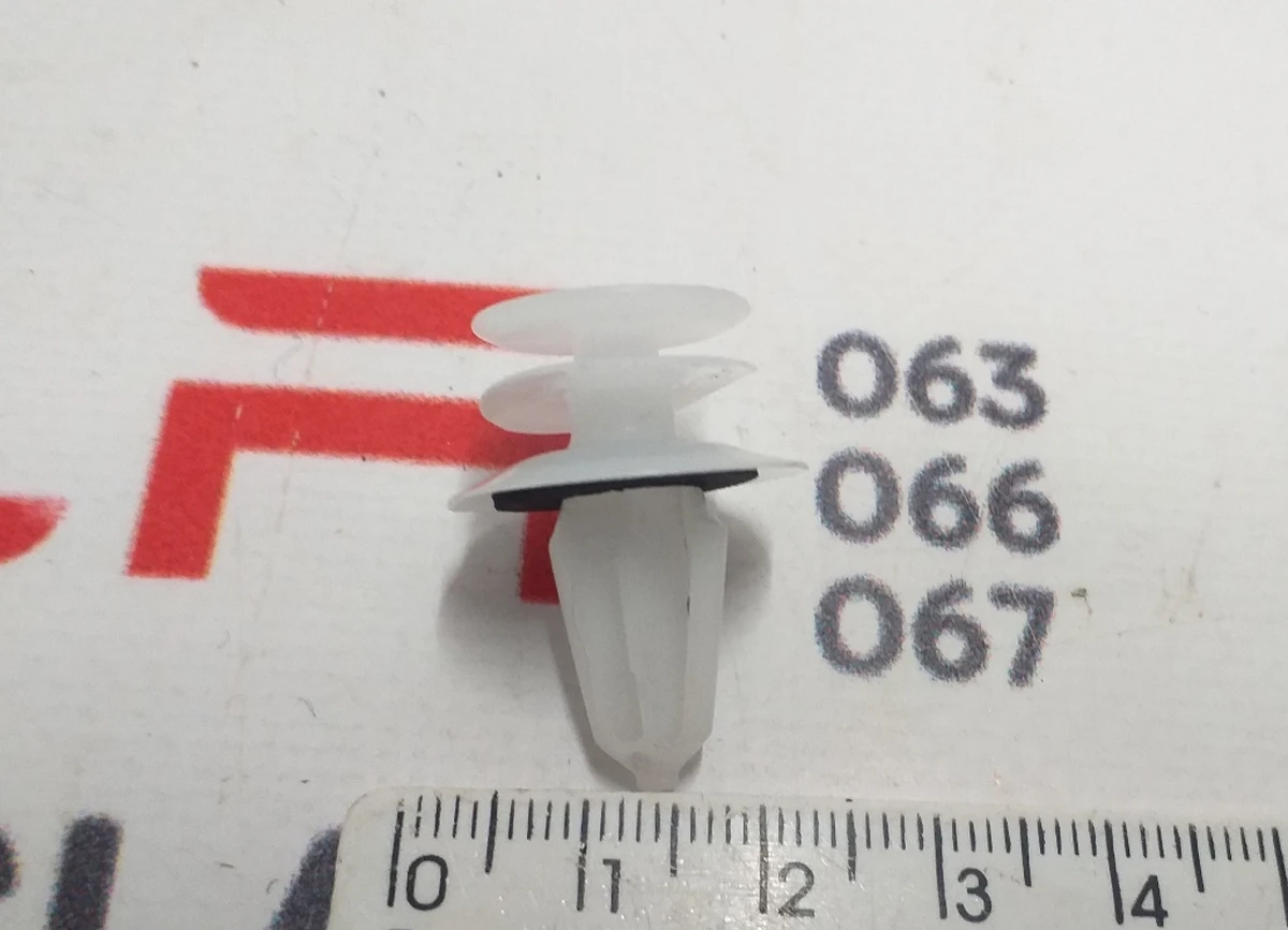 2 Кліпса кріплення 70 LBS Tesla model X S REST 1025401-00-A