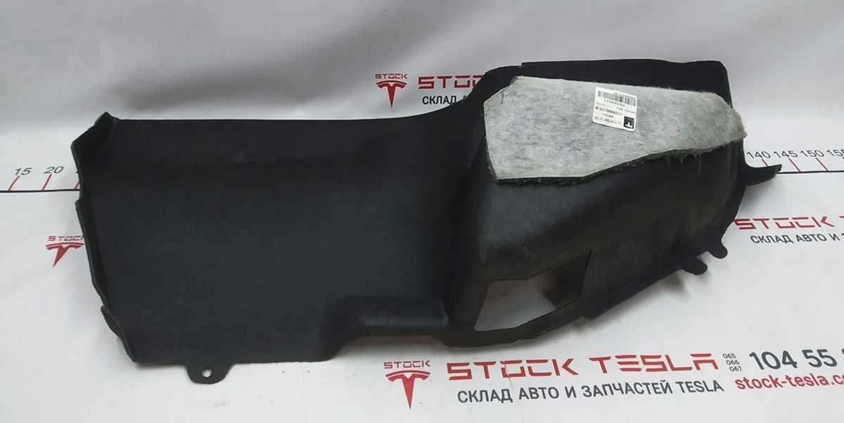 4 Trunk trim lateral right for subwoofer without lamp Tesla model S, model S REST 1025980-00-C