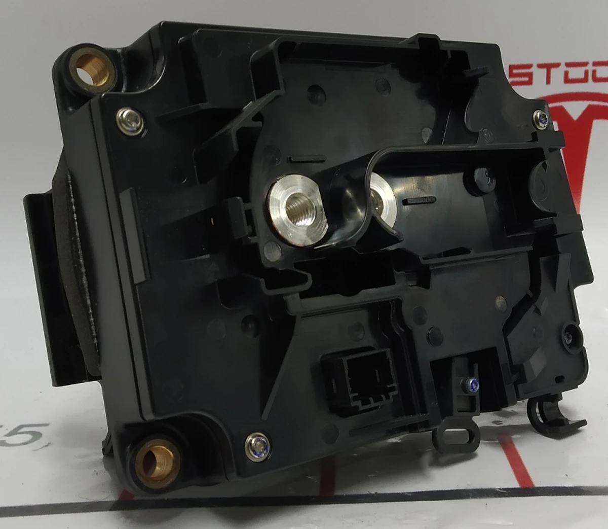 1 Порт зарядки (под электрический привод) GEN2 Tesla model S, model S REST, model X 1026041-00-R