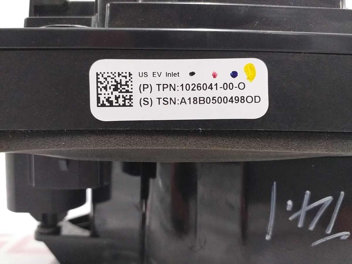 Порт зарядки (під електричний привід) GEN2 Tesla model X, S REST 1026041-00-O