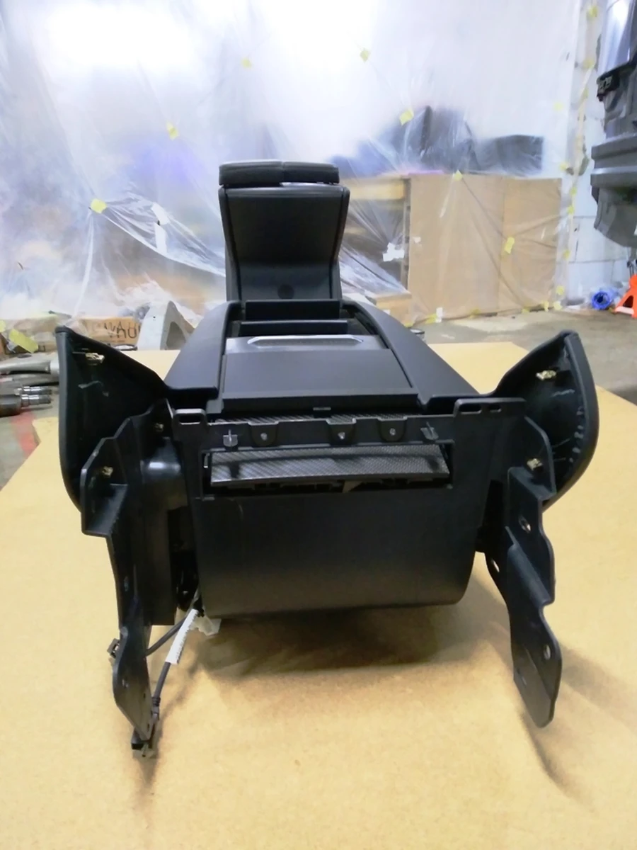 1 Центральна консоль у зборі підлокітник чорна шкіра підсклянник карбон Tesla model S REST 1026728-S0-E