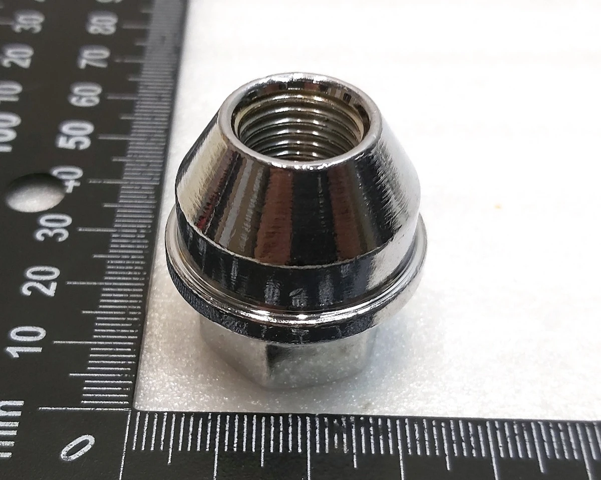 8 Комплект гаек колесных больших (20 шт) M14x1.5 PC10 21мм Tesla all models 1027002-00-B