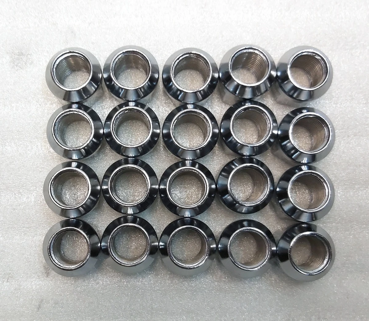 8 NUT LUG set M14x1.5 PC10 19 mm (20 pieces) Tesla all models 1027002-00-B