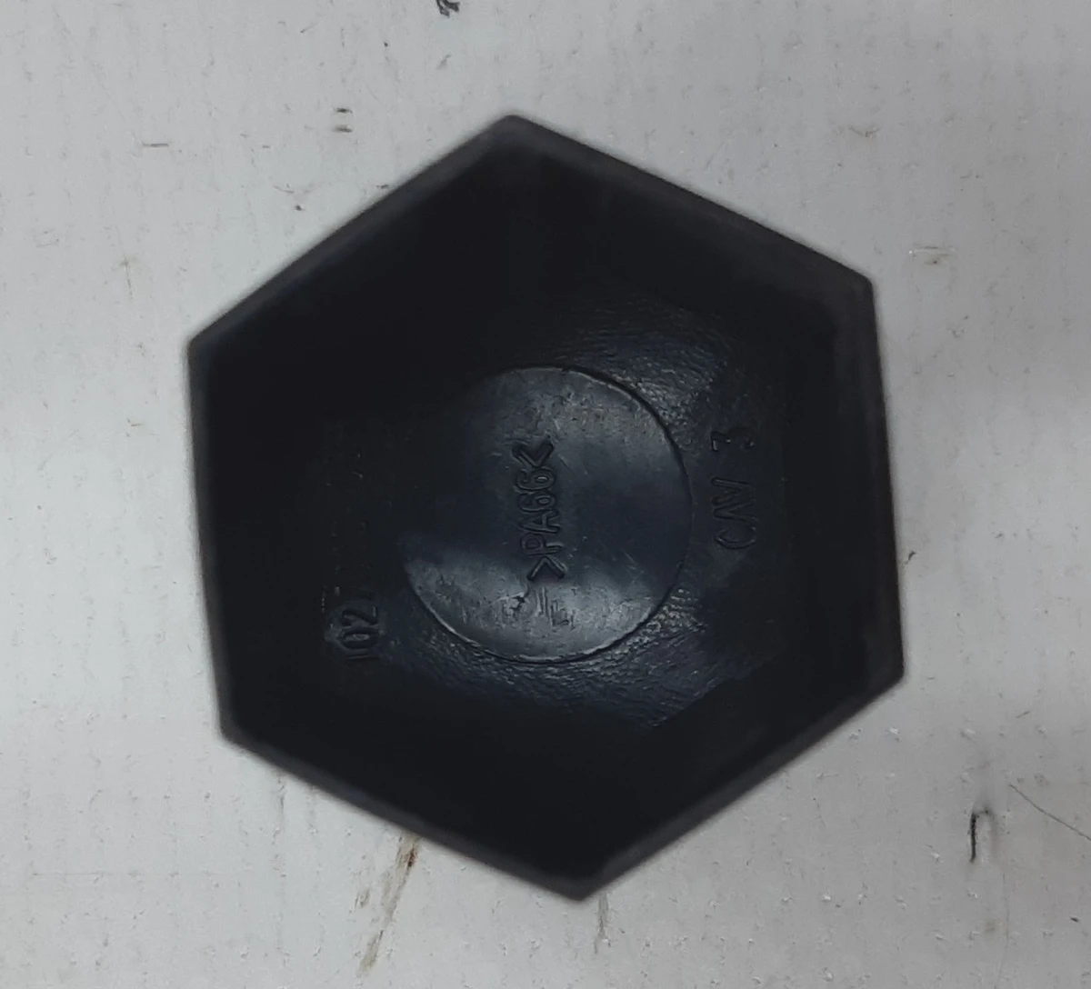 9 Ковпачок колісної гайки чорний пластик d21 Tesla Model S, Model S REST, Model X 1027010-00-B