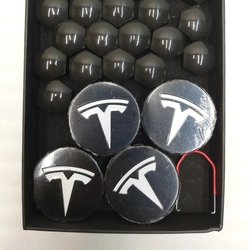 Комплект ковпачків колісної гайки d21 та маточини WHITE BLACK GLOSS Tesla all models 1027010-6005879