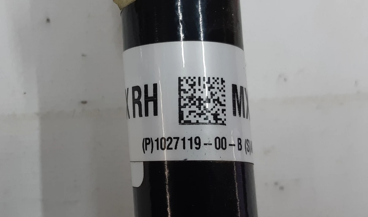 2 Піввісь передня права AWD Tesla model S REST, model X 1027119-00-B