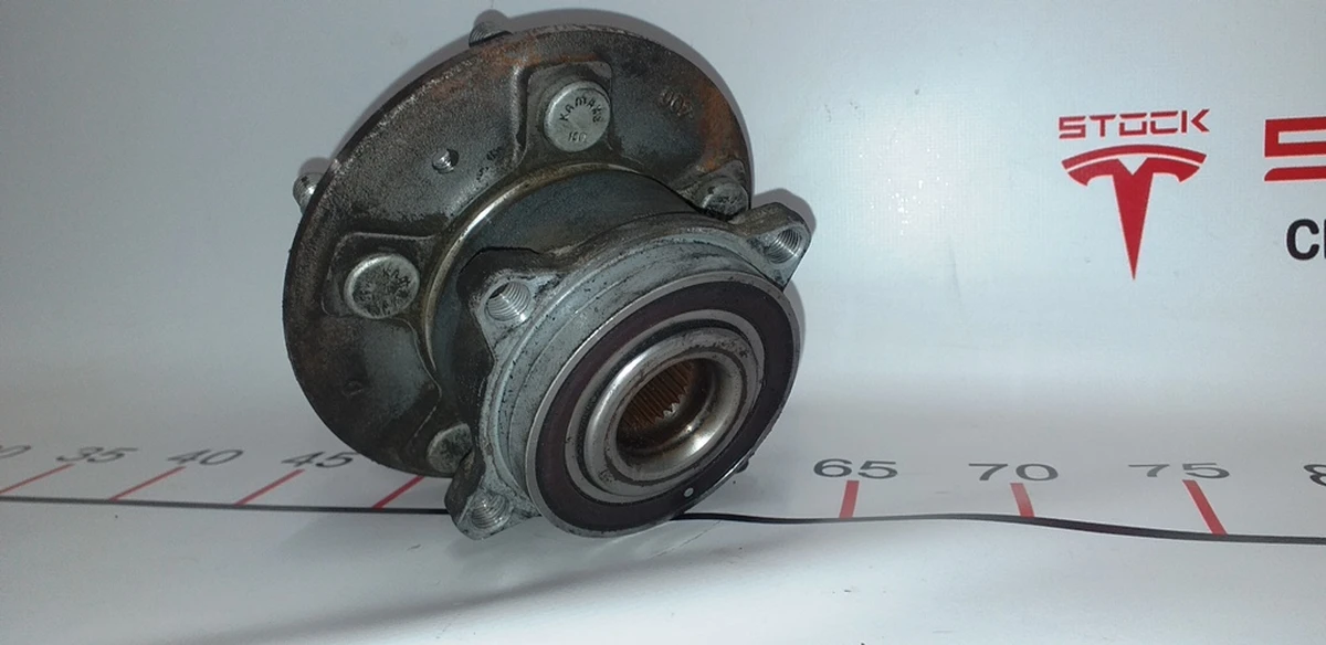 2 Маточина (передня задня) (ліва права) AWD в зборі Tesla Model X 1027170-00-B