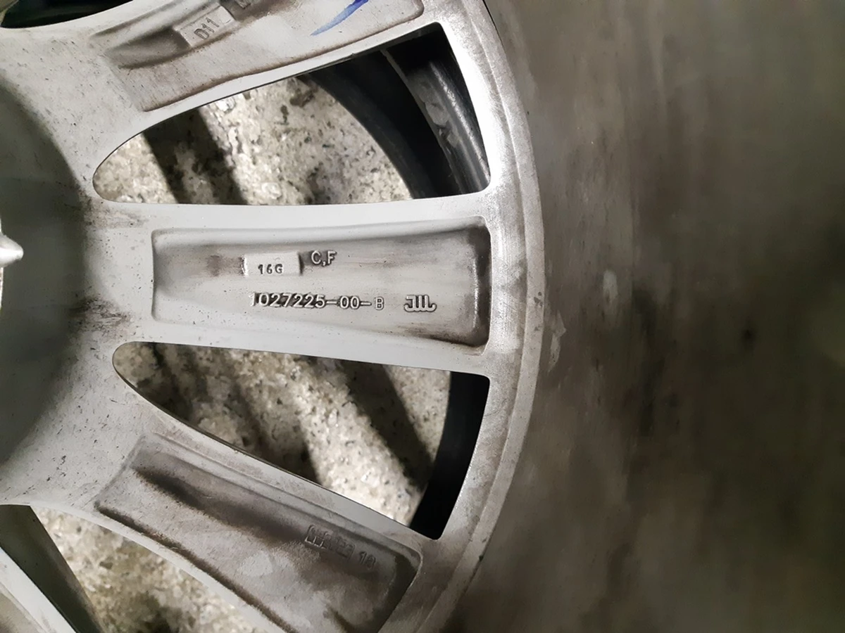 3 Диск колісний задній 20X10.0 J35 - SILVER SLIPSTREAM Tesla model X 1027225-00-B