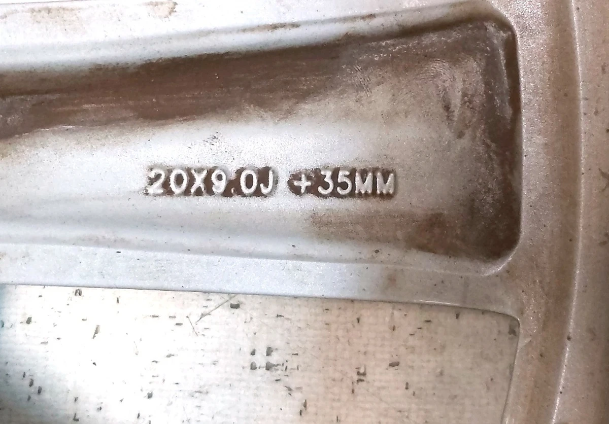 2 Диск колесный передний 20X9.0 J35 - SILVER SLIPSTREAM с повреждением Tesla model X 1027244-00-A