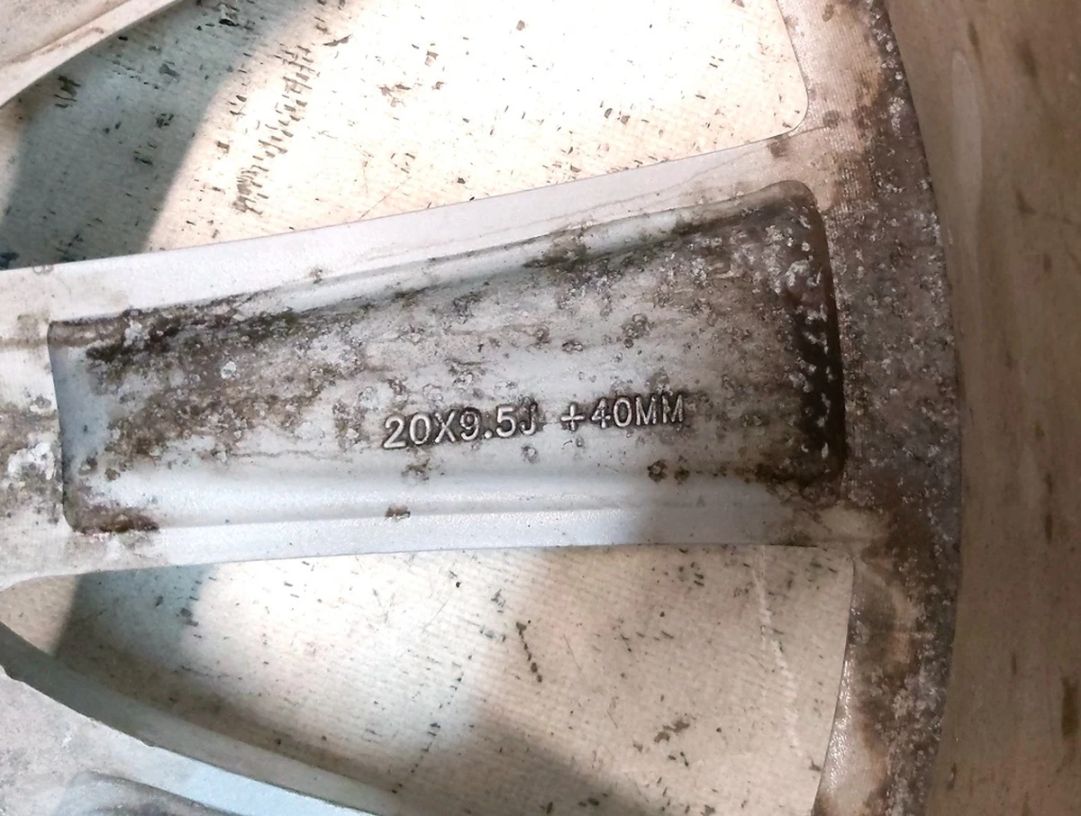 2 Диск колісний задній 20X9.5 ET40 - GREY SLIPSTREAM з пошкодженням Tesla model X 1065204-02-B