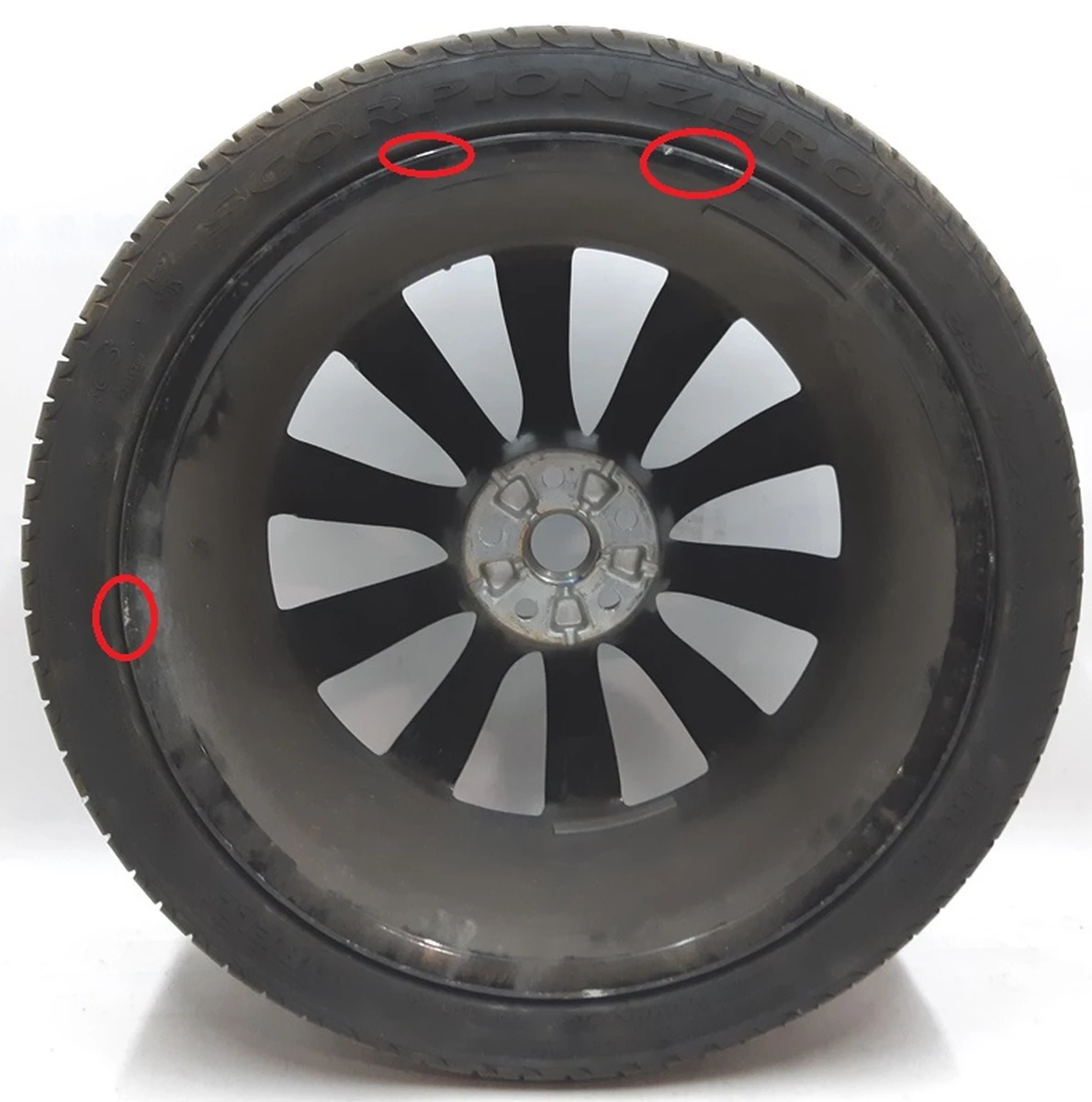 3 Диск колесный задний 22x10J ET35-TURBINE BLACK с повреждением Tesla model X 1089366-00-C