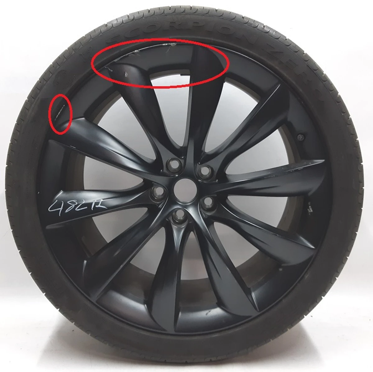 3 Диск колесный задний 22x10J ET35-TURBINE BLACK с повреждением Tesla model X 1089366-00-C