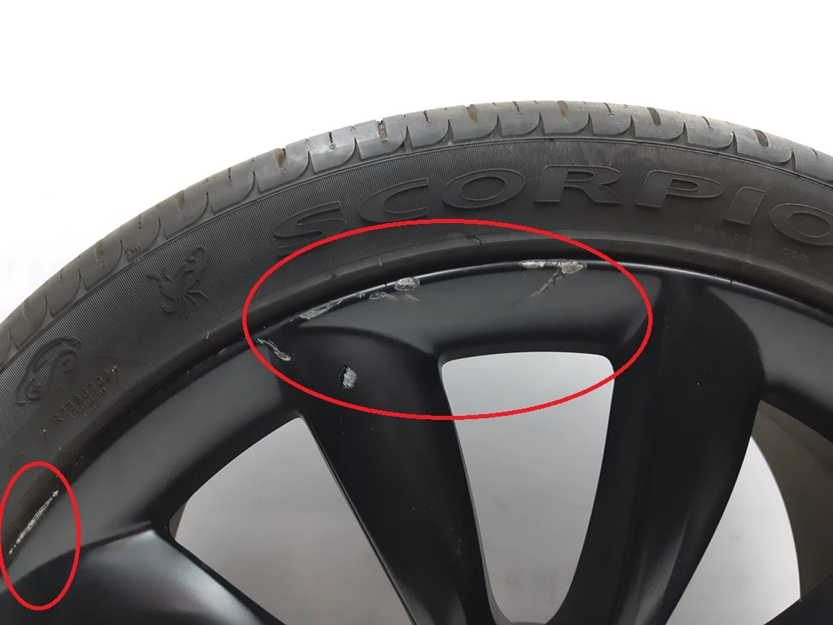 3 Диск колесный задний 22x10J ET35-TURBINE BLACK с повреждением Tesla model X 1089366-00-C
