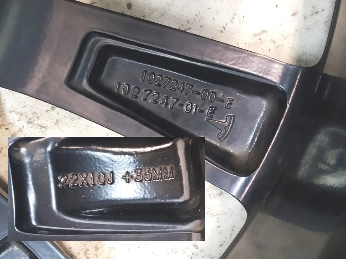 3 Диск колісний задній 22x10J ET35-TURBINE BLACK вживаний Tesla Model X 1089366-00-C.