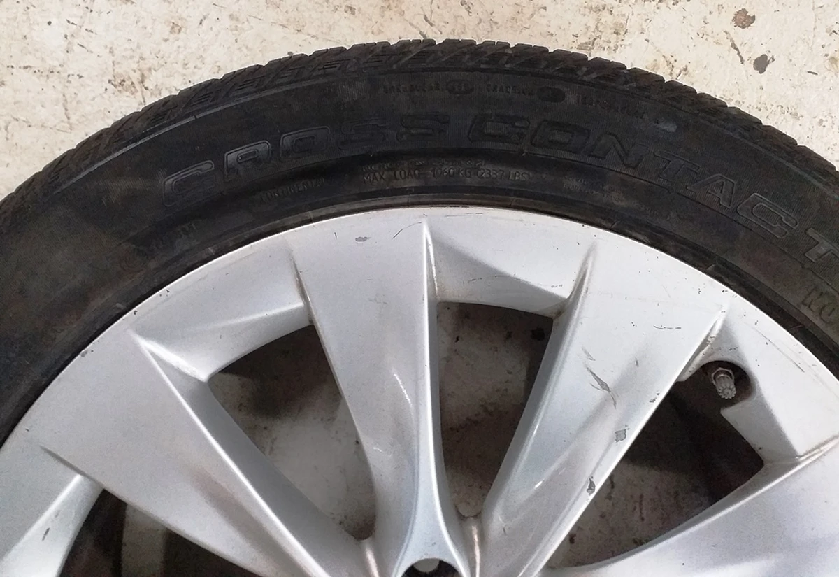 1 275/45 R20 110V A/S CONTINENTAL CROSSCONTACT LX SPORT TIRE Tesla model X 1027257-00-B