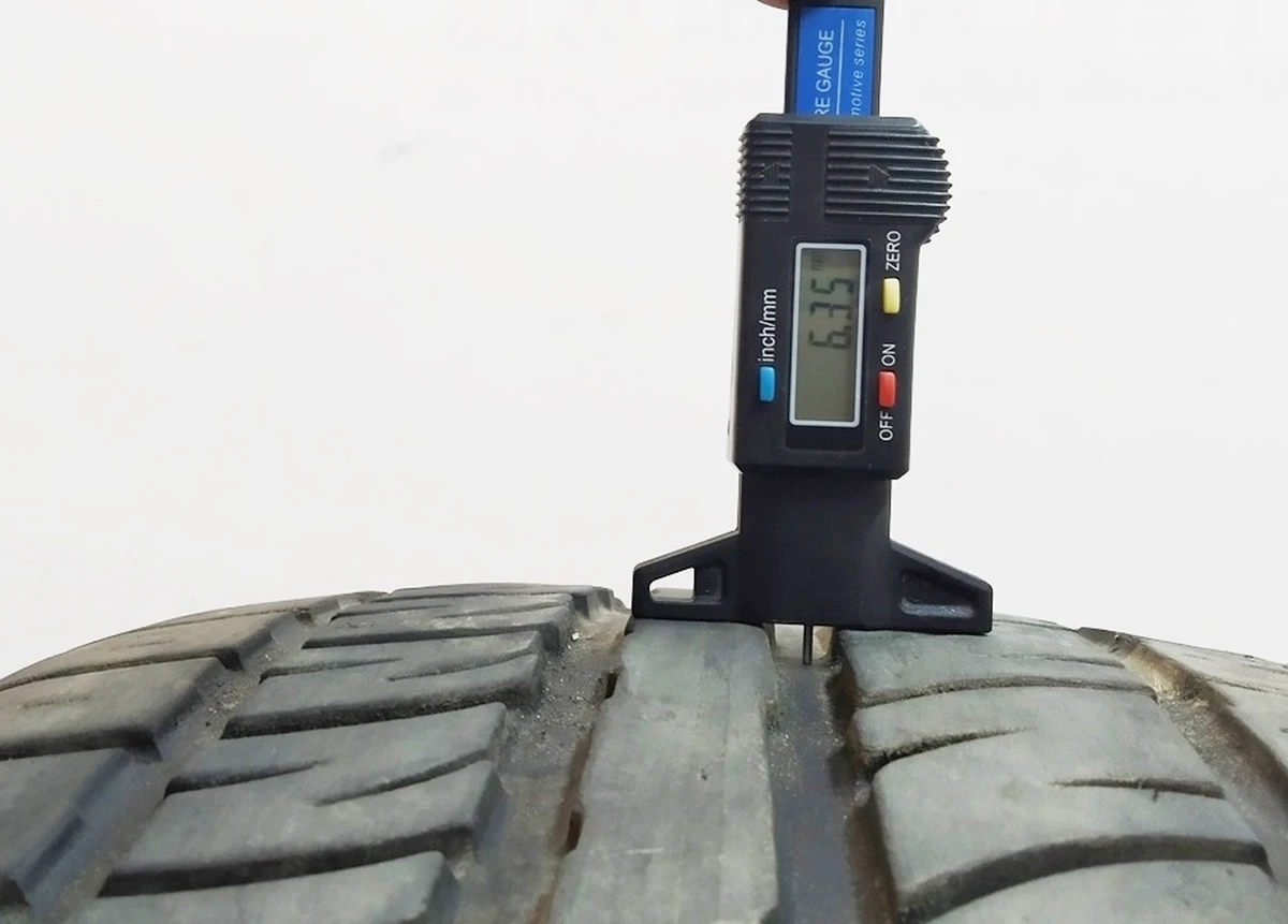 1 Шина 265/35 ZR22 102W A/S PIRELLI SCORPION ZERO PNCS TIRE 6.35 mm з пошкодженням Tesla model X 1027259-00-B