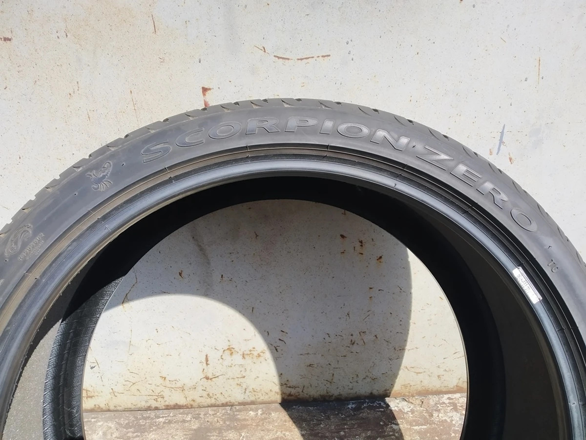 1 Шина 265/35 ZR22 102W A/S PIRELLI SCORPION ZERO PNCS TIRE 6.35 mm з пошкодженням Tesla model X 1027259-00-B