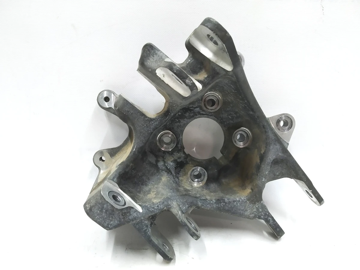 1 Fist rear right (trunnion) Tesla model X 1027416-00-D