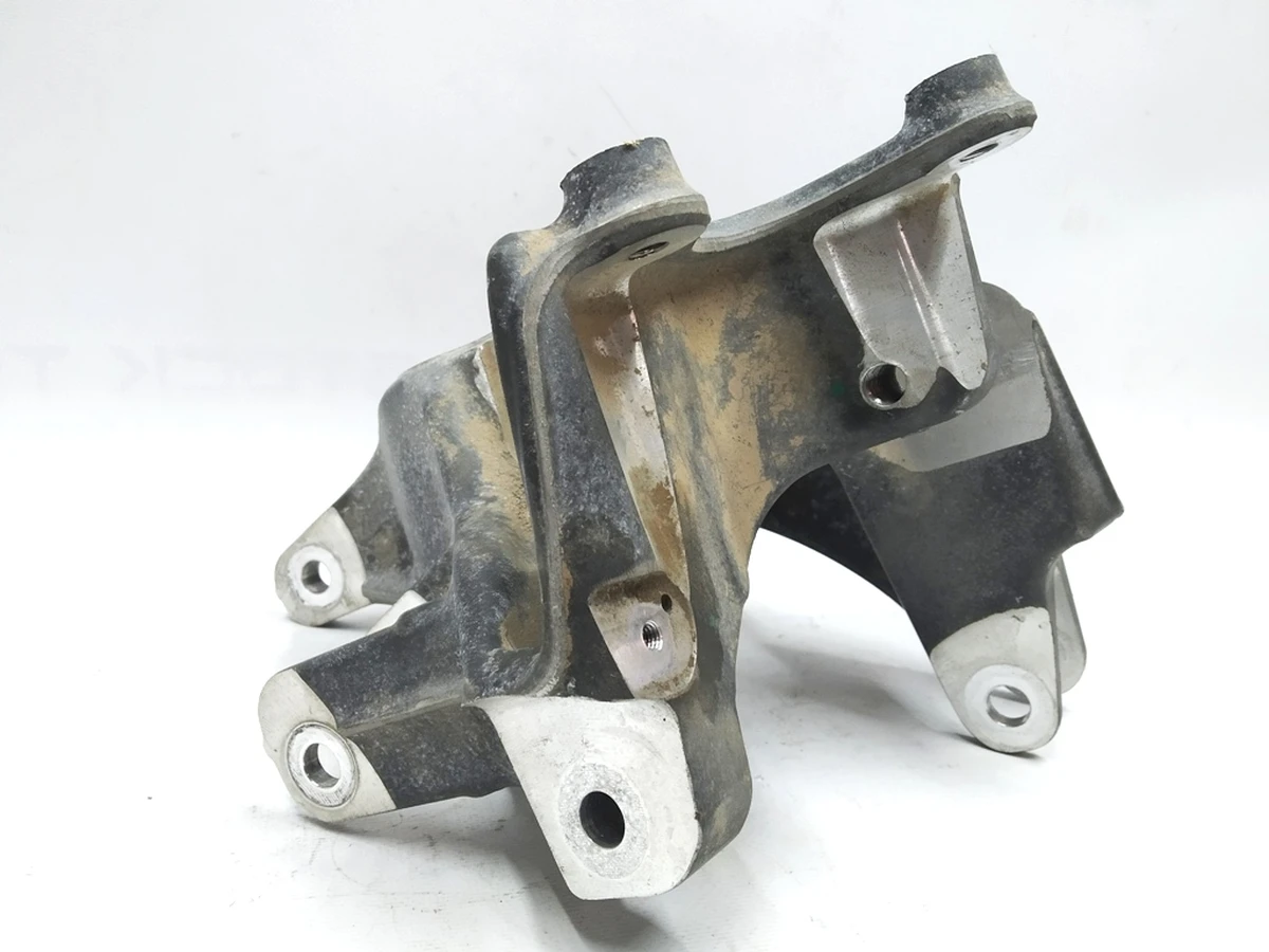 1 Fist rear right (trunnion) Tesla model X 1027416-00-D