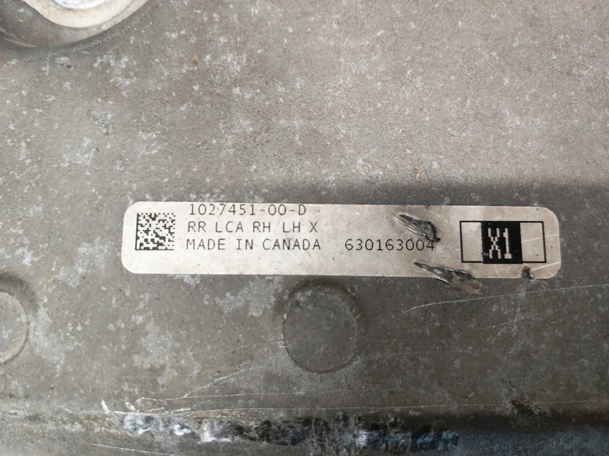 1 Рычаг нижний задний левый правый Tesla Model X 1027451-00-F