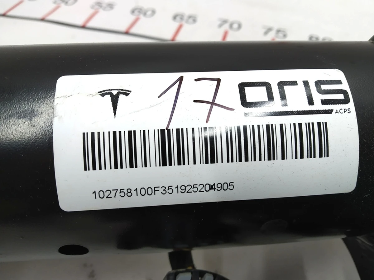 1 Причіпний пристрій Oris під фаркоп у зборі Tesla model X 1027581-00-F