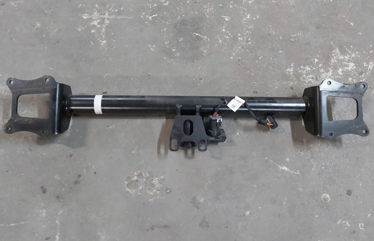 1 Причіпний пристрій Bosal у зборі Tesla model X 1027581-00-F