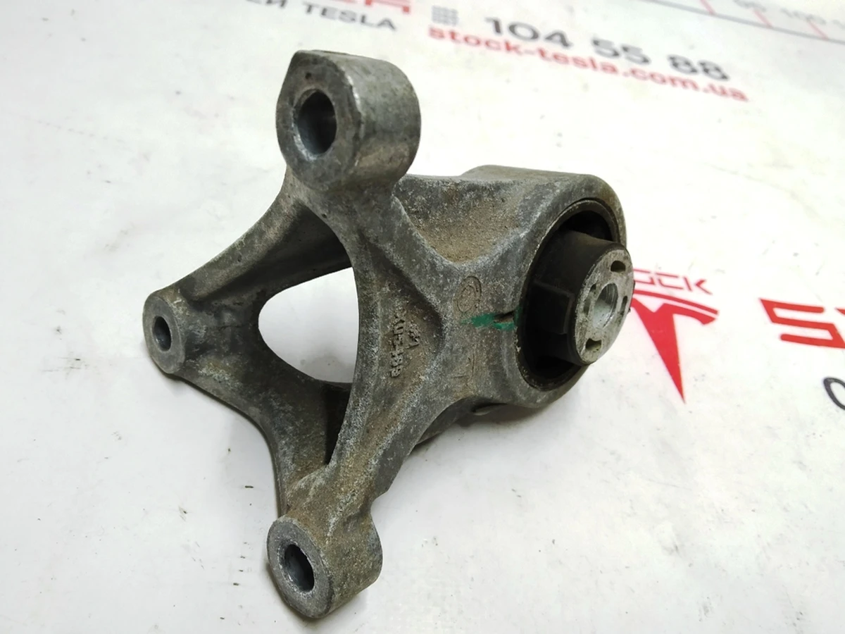 6 Кронштейн кріплення заднього мотора Tesla model S, model S REST,model X 1027591-00-D