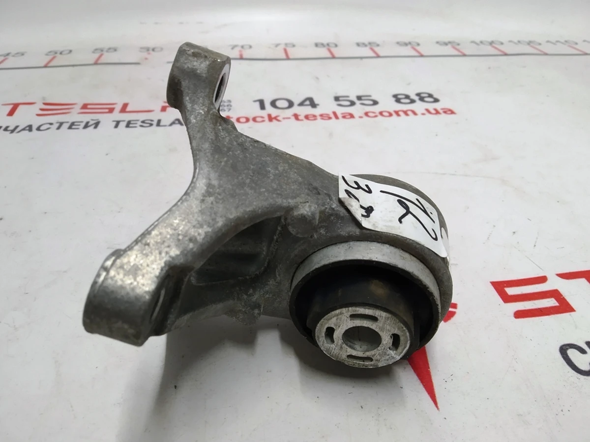 6 Кронштейн кріплення заднього мотора Tesla model S, model S REST,model X 1027591-00-D