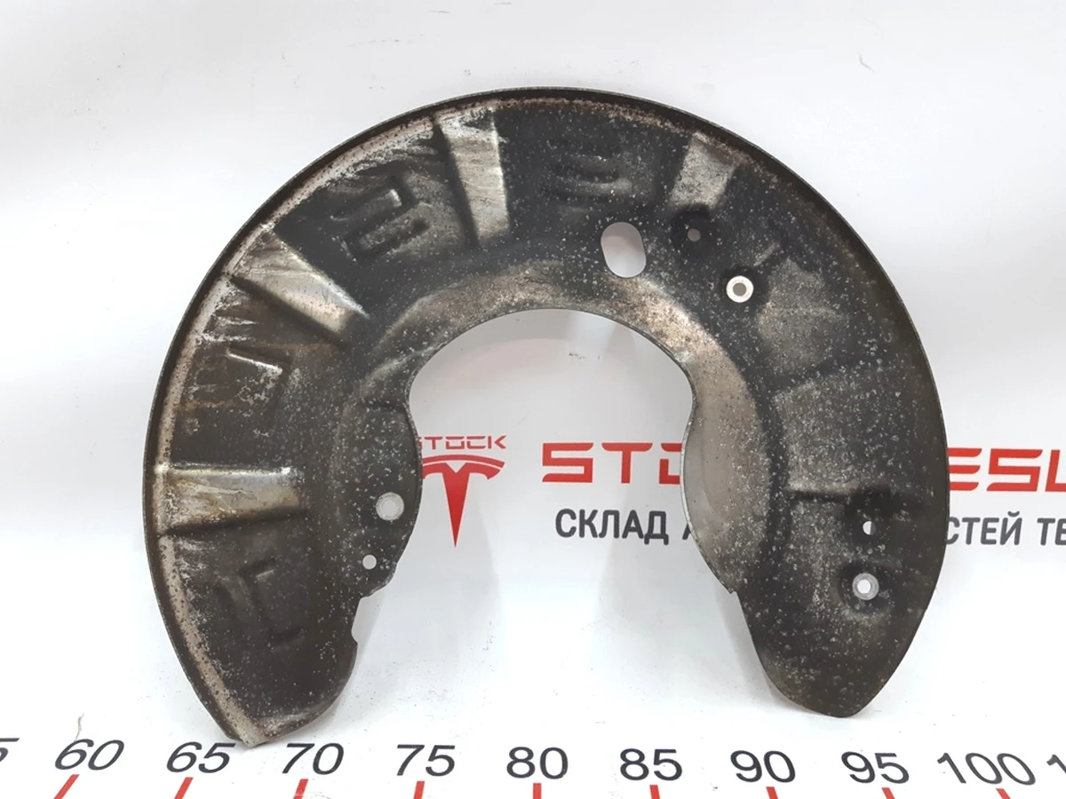 5 Термокожух тормозного диска переднего правого Tesla model S 1027662-01-B