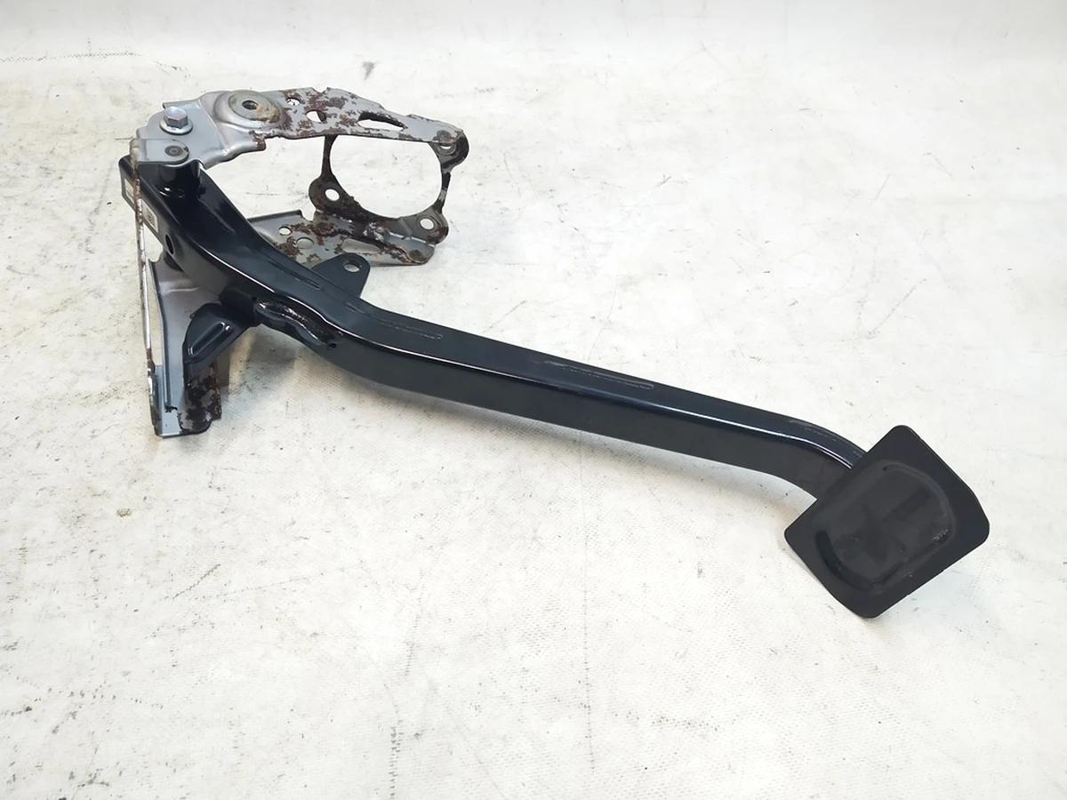 1 BRAKE PEDAL - MODEL X, BASE (damaged) Tesla model X 1027691-00-B