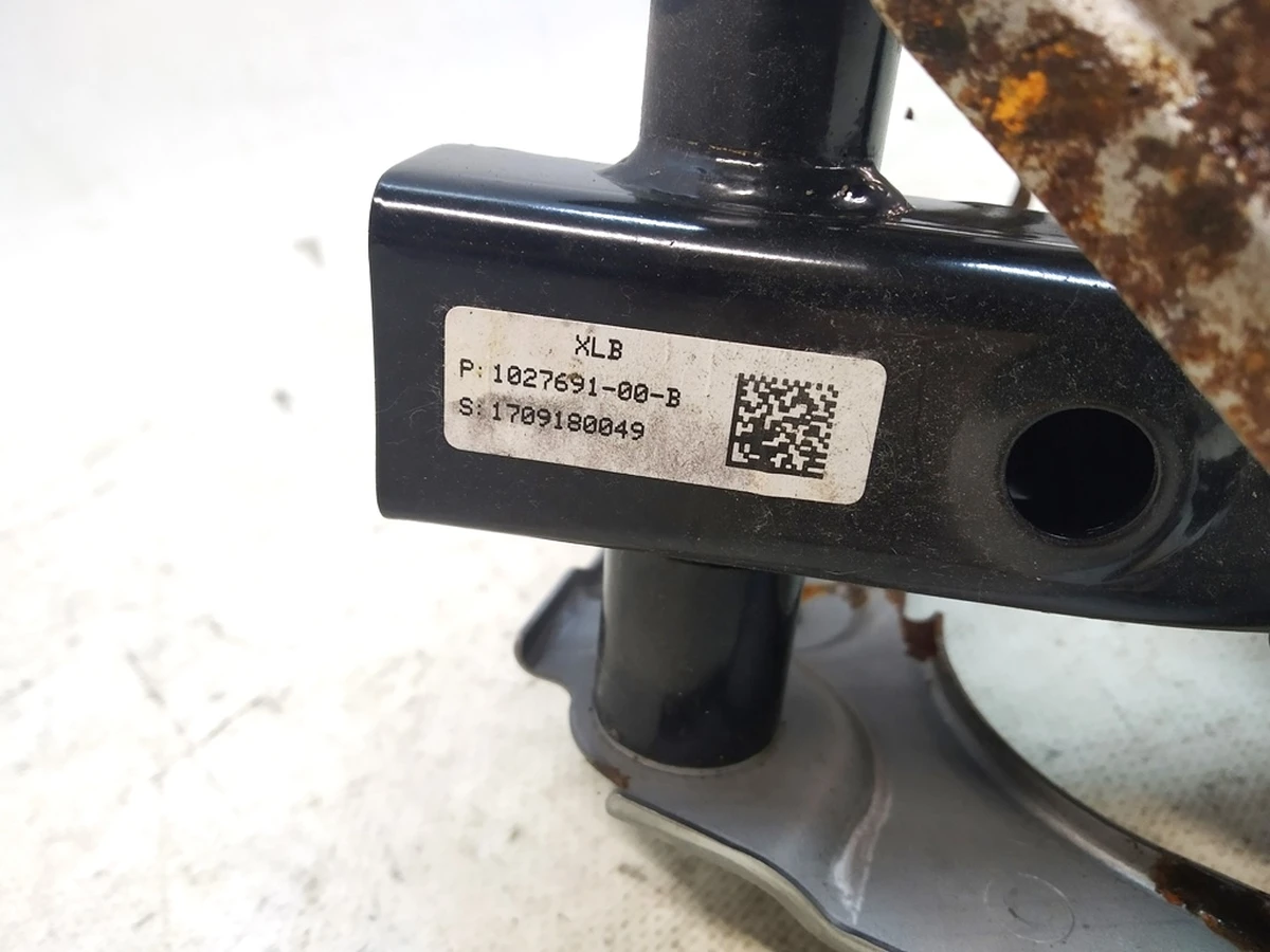 1 BRAKE PEDAL - MODEL X, BASE (damaged) Tesla model X 1027691-00-B