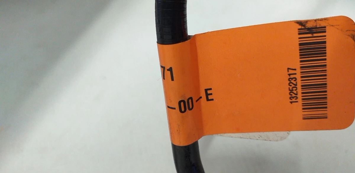 1 Трубопровід гальмівної системи (від головного циліндра до ABS) перший Tesla model X 1027711-00-C