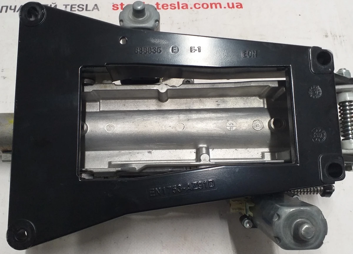 4 Рульова колонка в зборі (THYSSEN KRUPP S1)