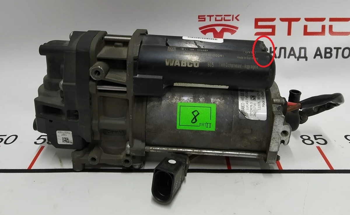 5 Компрессор пневмо подвески WABCO с повреждением Tesla model X 1027911-00-H