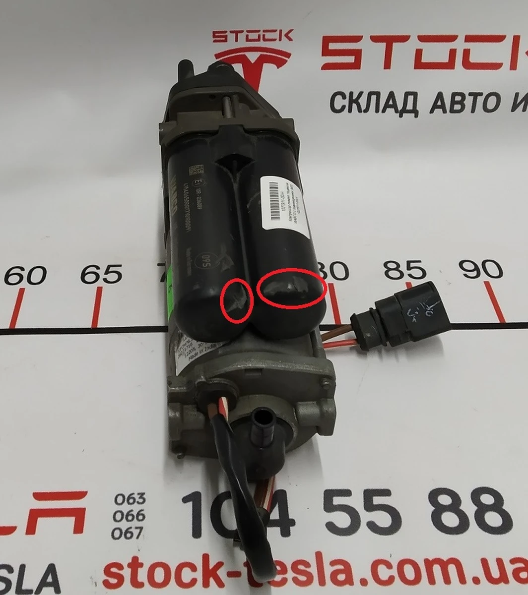 5 Компрессор пневмо подвески WABCO с повреждением Tesla model X 1027911-00-H