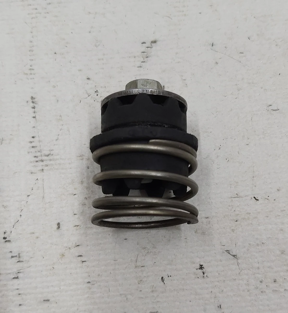 7 Fastener-shock absorber assy of the compressor bracket (plastic) of the upper clamping Tesla model S REST 1064674-00-B