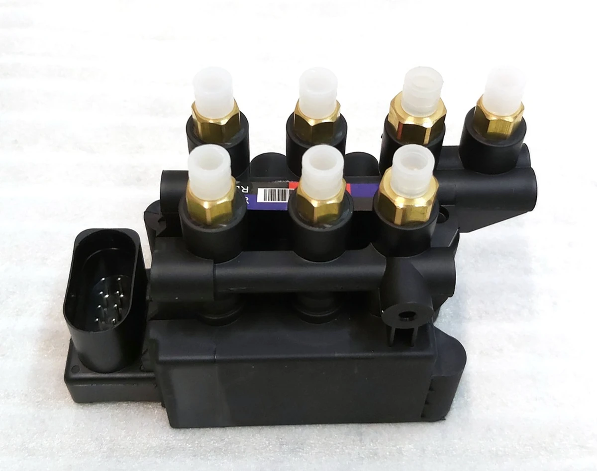 7 Блок клапанів пневмопідвіски з соленоїдами Tesla model X, model S REST 1027919-00-B