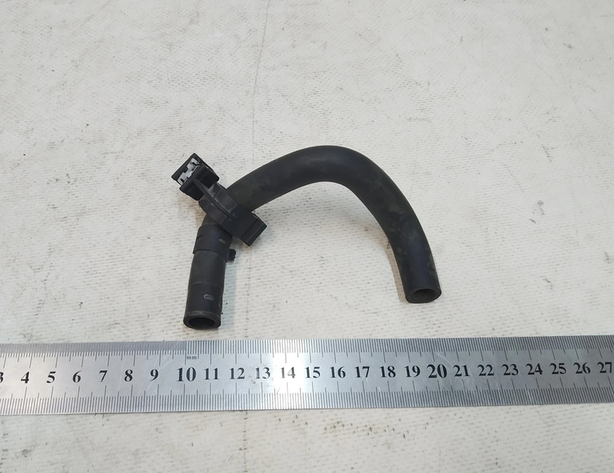 17 Патрубок (малый) фильтра компрессора пневмоподвески WABCO Tesla model X 1027931-00-C