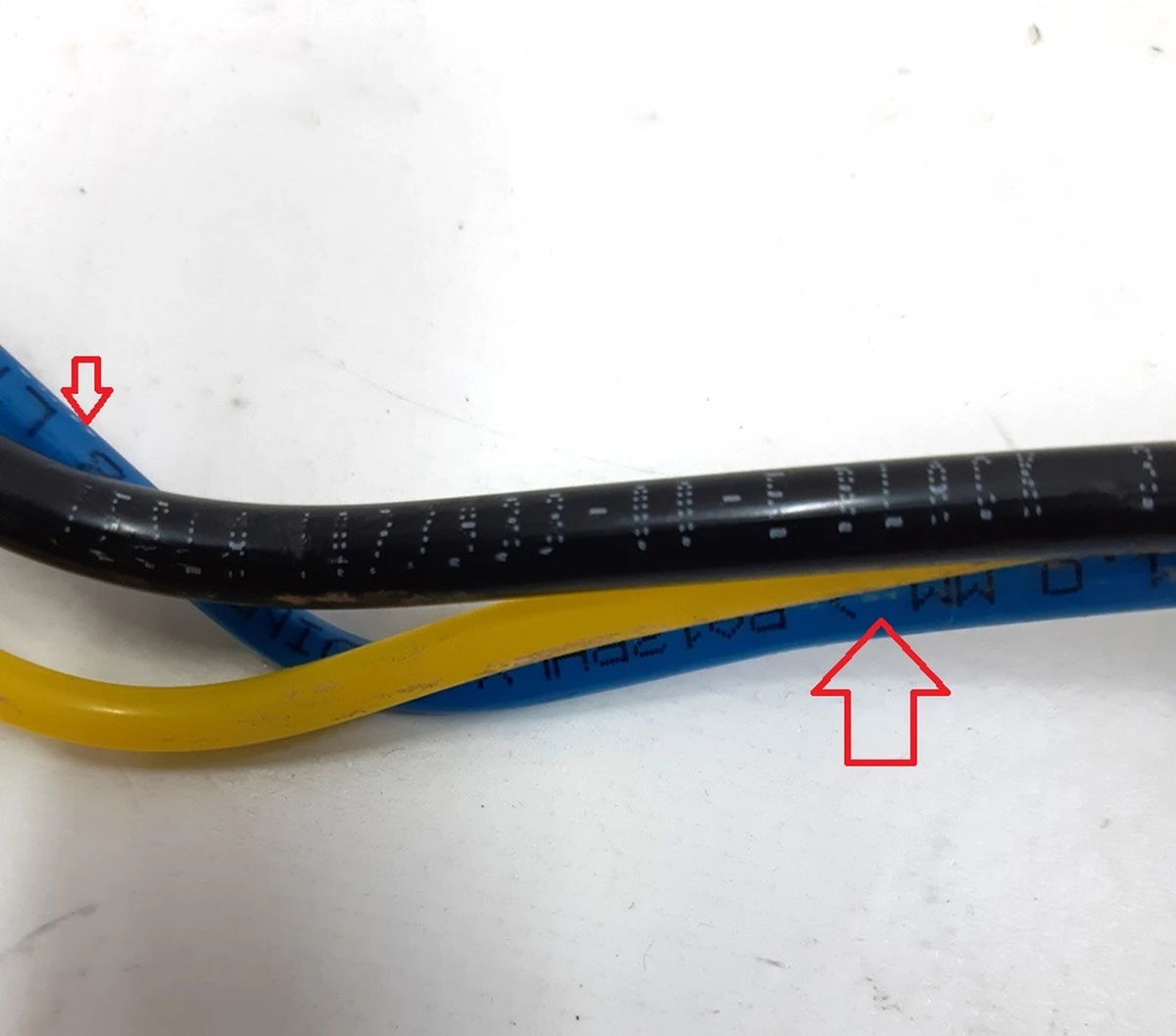 3 Пневмопровід компресор передній лівий (синій) Tesla model X 1027933-00-E