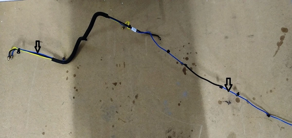 3 Пневмопровод компрессор передний левый (синий) с повреждением Tesla model X 1027933-00-D