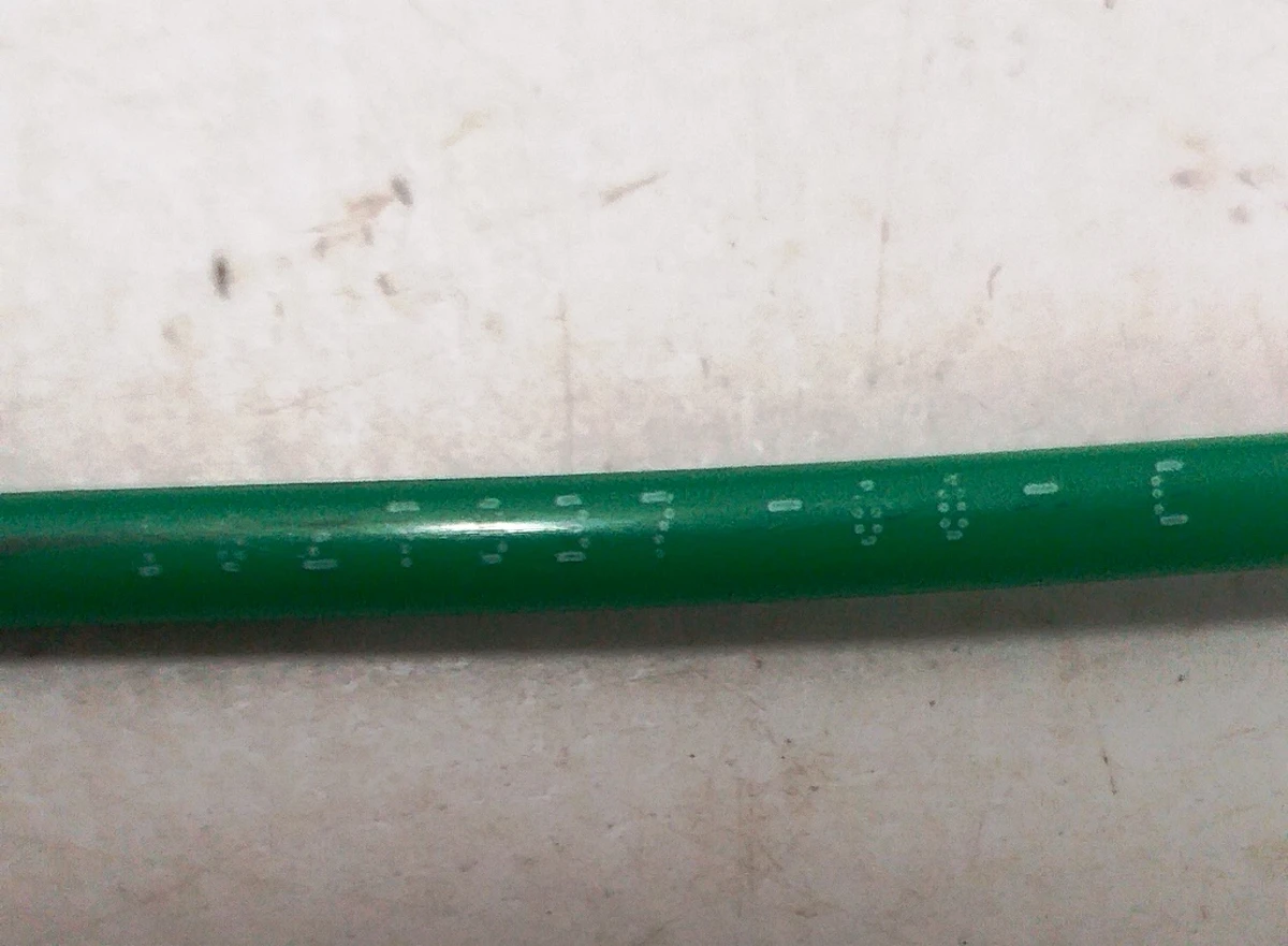 4 Pneumatic line rear right side damaged Tesla model X 1027937-00-C