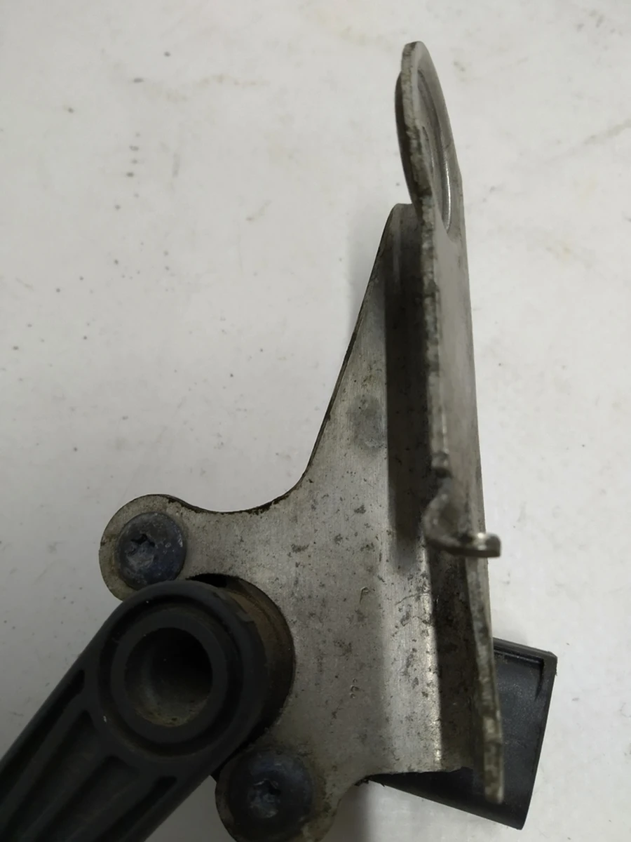 4 AIR SUSPENSION RIDE HEIGHT SENSOR BRACKET - REAR RIGHT HAND Tesla model S, model S REST, model X 1027946-00-B